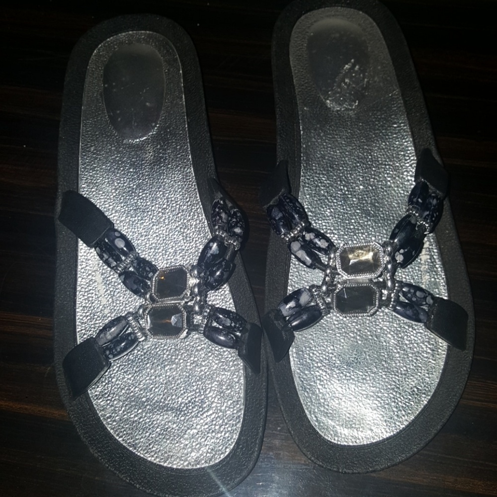 Sandles
